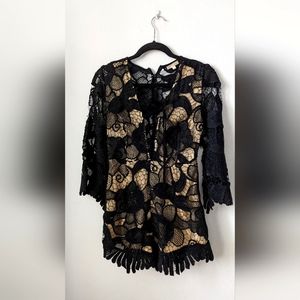 Black thick lace short jumper